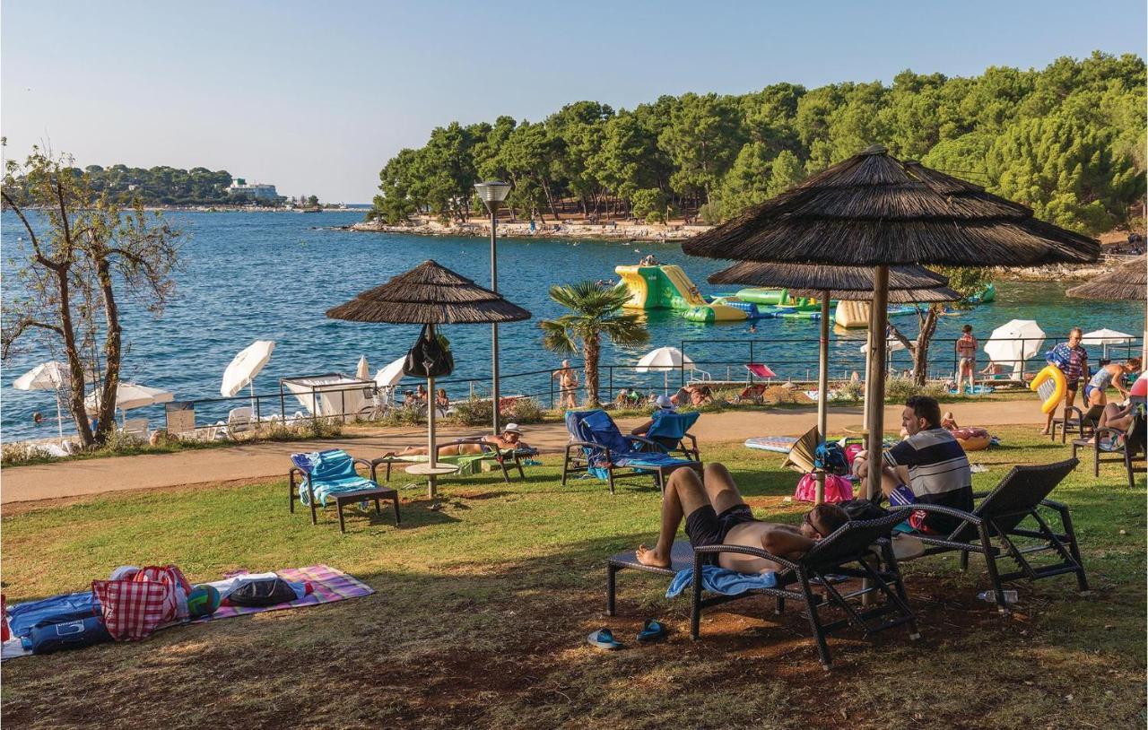 Cozy Apartment In Porec With Wifi Eksteriør billede